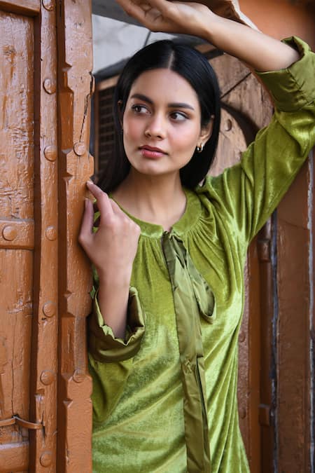 Buy_NUHH_Green Velvet Collared Satin Tie-up Kurta With Pant _Online_at_Aza_Fashions