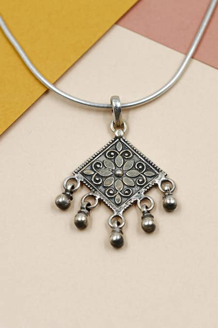 Sangeeta Boochra Diamond Carved Oxidized Pendant Chain Necklace 