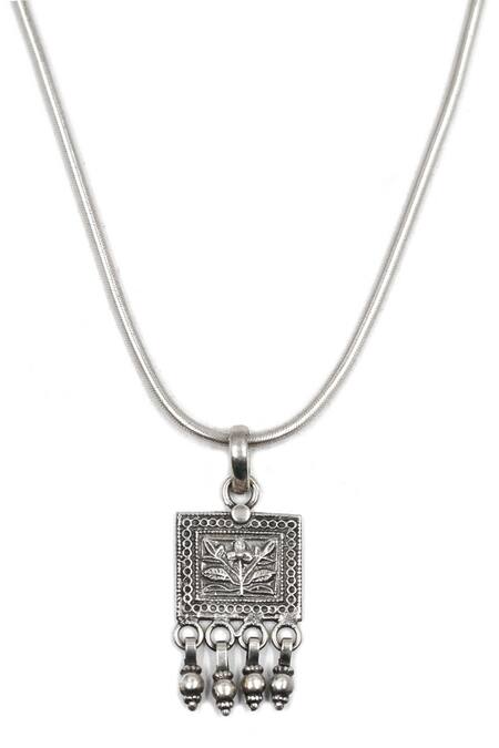 Sangeeta Boochra Silver Plated Florette Carved Pendant Chain Necklace Online at Aza Fashions Sangeeta Boochra_Silver Plated Florette Carved Pendant Chain Necklace _Online_at_Aza_Fashions