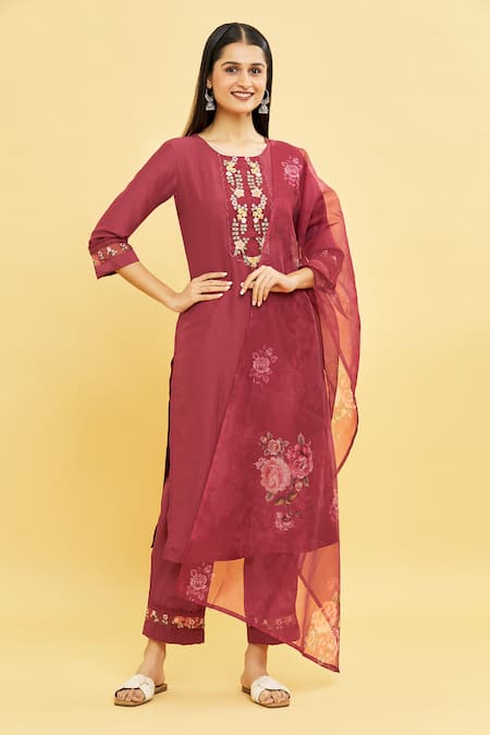 Samyukta Singhania Floral Embroidered Placket Kurta Set 