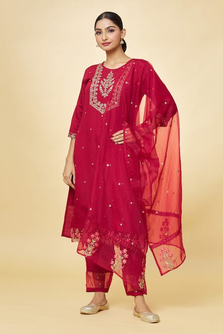 Adara Khan Maroon Kurta And Pant Poly Silk Embroidered Floral Round Flower Set