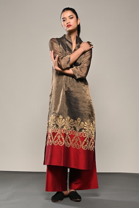 Taika By Poonam Bhagat_Gold Cotton, Silk, Chanderi, Tissue Applique Vase Work Kurta And Flared Pant Set _Online_at_Aza_Fashions