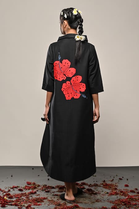 Taika By Poonam Bhagat_Black Silk Applique Round Neck Hibiscus Work Dress _Online_at_Aza_Fashions