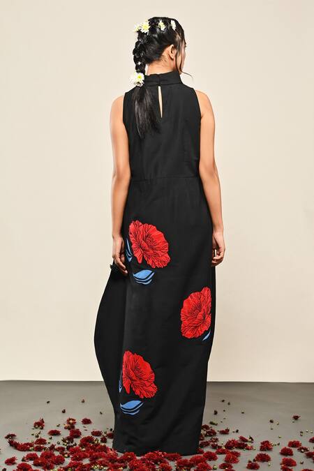 Shop Taika By Poonam Bhagat Black Silk Embroidery Round Neck Cocoon Poppy Floral Dress at Aza Fashions Shop_Taika By Poonam Bhagat_Black Silk Embroidery Round Neck Cocoon Poppy Floral Dress _at_Aza_Fashions