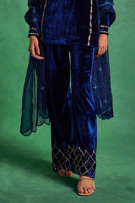 Label Sanya Gulati Blue Silk, Velvet Lace, Pearls, Crystals, Floral Embroidered Kurta Pant Set Online at Aza Fashions Label Sanya Gulati_Blue Silk, Velvet Lace, Pearls, Crystals, Floral Embroidered Kurta Pant Set _Online_at_Aza_Fashions