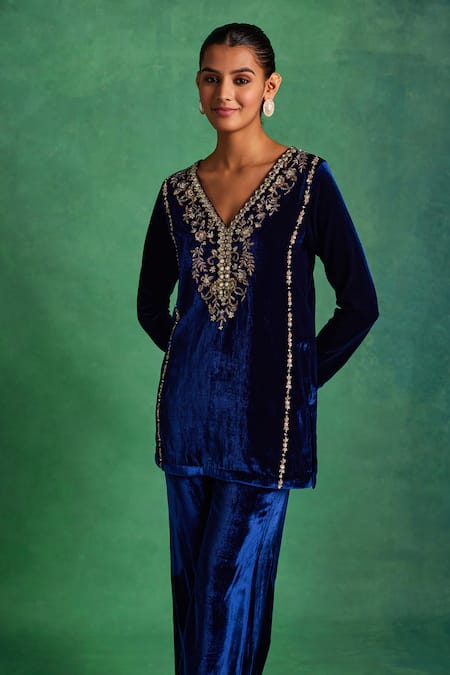 Shop Label Sanya Gulati Blue Silk, Velvet Lace, Pearls, Crystals, Floral Embroidered Kurta Pant Set Online at Aza Fashions Shop_Label Sanya Gulati_Blue Silk, Velvet Lace, Pearls, Crystals, Floral Embroidered Kurta Pant Set _Online_at_Aza_Fashions
