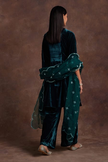 Shop Label Sanya Gulati Green Silk, Velvet, Chiffon Sequins, Mirrorwork Embellished Kurta Pant Set at Aza Fashions Shop_Label Sanya Gulati_Green Silk, Velvet, Chiffon Sequins, Mirrorwork Embellished Kurta Pant Set _at_Aza_Fashions