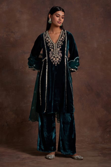 Buy Label Sanya Gulati Green Silk, Velvet, Chiffon Sequins, Mirrorwork Embellished Kurta Pant Set Online at Aza Fashions Buy_Label Sanya Gulati_Green Silk, Velvet, Chiffon Sequins, Mirrorwork Embellished Kurta Pant Set _Online_at_Aza_Fashions