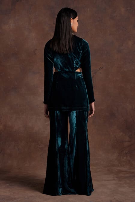 Shop Label Sanya Gulati Green Silk, Velvet Crystals, Lace, Pearls, Sequins Side Cut-out Kurta With Pant at Aza Fashions Shop_Label Sanya Gulati_Green Silk, Velvet Crystals, Lace, Pearls, Sequins Side Cut-out Kurta With Pant _at_Aza_Fashions