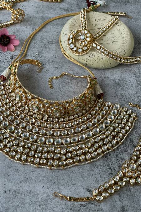 Buy_Studio6 Jewels_White Pearls, Diamonds Kundan And Embellished Necklace Set _Online_at_Aza_Fashions