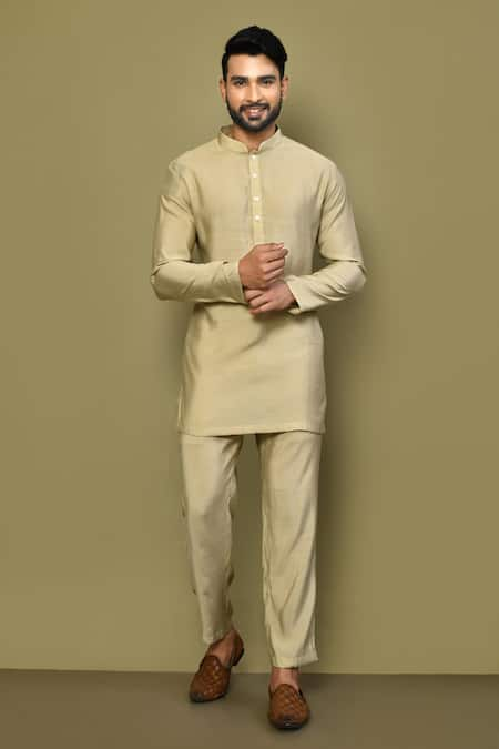 Arihant Rai Sinha Mandarin Collar Solid Kurta 