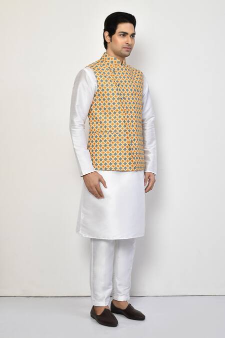 Arihant Rai Sinha_Yellow Silk, Cotton Paisley Checkered Bundi _at_Aza_Fashions
