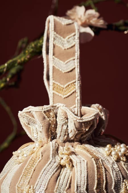 Aamli Lakeerain Beads Embellished Potli Bag 