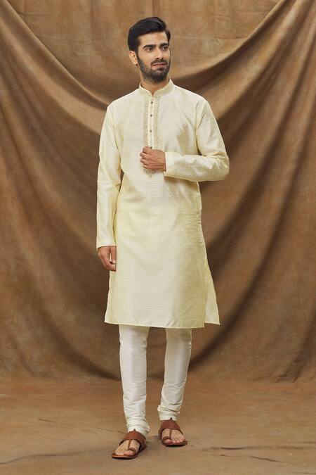Buy_Arihant Rai Sinha_Cream Jacquard, Silk Embroidery Geometric Pattern Full Sleeve Kurta _Online_at_Aza_Fashions