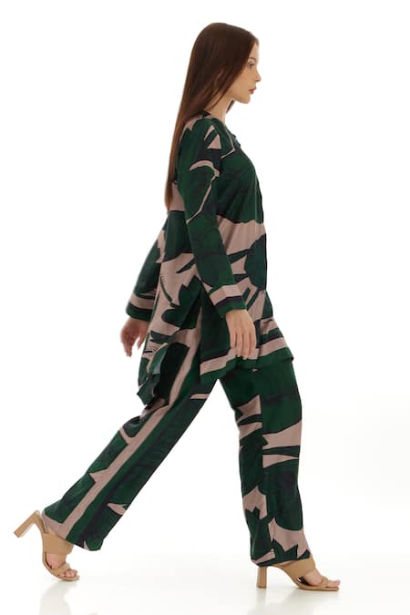 Shop Koai Green Cotton Flower Print Flared Pant For Kids Online at Aza Fashions Shop_Koai_Green Cotton Flower Print Flared Pant For Kids_Online_at_Aza_Fashions