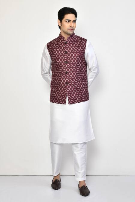 Arihant Rai Sinha Quatrefoil Print Bundi Set 