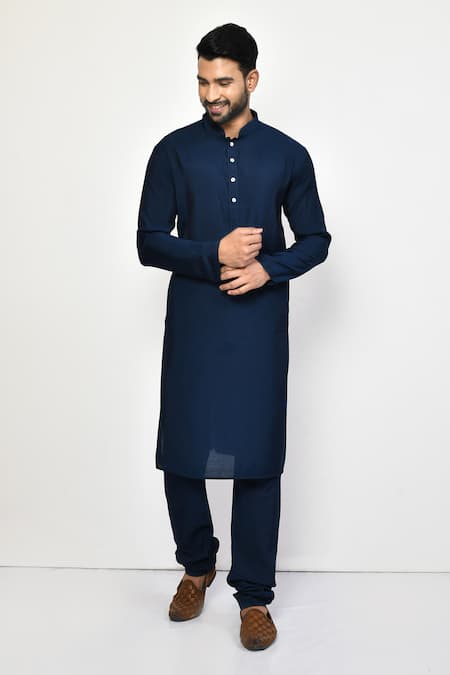 Arihant Rai Sinha Plain Straight Mandarin Collar Kurta Set 