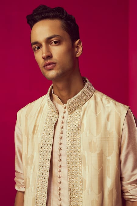 Buy_Krisha Sunny Ramani_Ivory Crepe, Cotton, Silk Embroidery, Beads, Geometric Print Bundi And Kurta Set _Online_at_Aza_Fashions