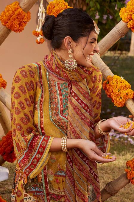 Kalista Yellow Viscose, Georgette Beads, Sequins Siah Mughal Palace Print Gharara Set at Aza Fashions Kalista_Yellow Viscose, Georgette Beads, Sequins Siah Mughal Palace Print Gharara Set _at_Aza_Fashions