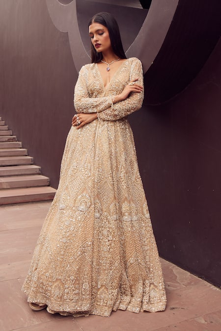 Istya Floral Embroidered Slit Jacket With Skirt Set 