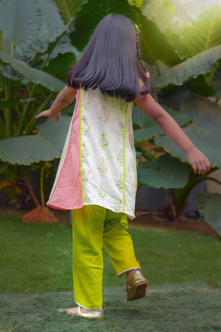 Buy Little Shiro Off White Cotton Satin Lace Tiranga Mughal Print Kurta With Dhoti Pant Buy_Little Shiro_Off White Cotton Satin Lace Tiranga Mughal Print Kurta With Dhoti Pant