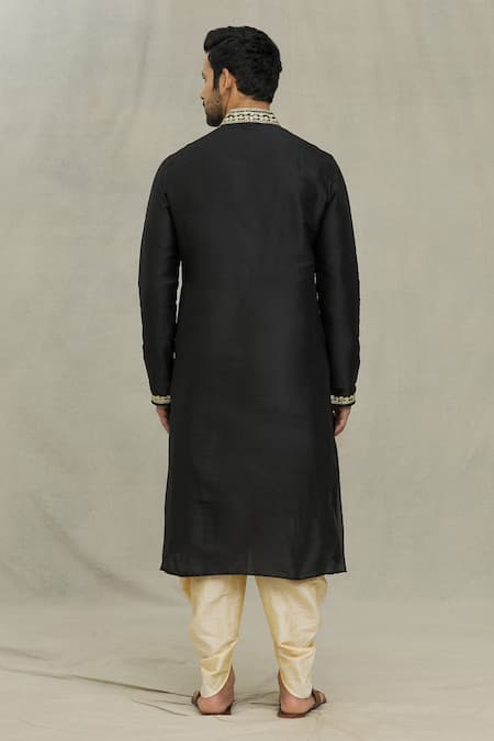 Arihant Rai Sinha Swirl Pattern Embroidered Kurta Set 