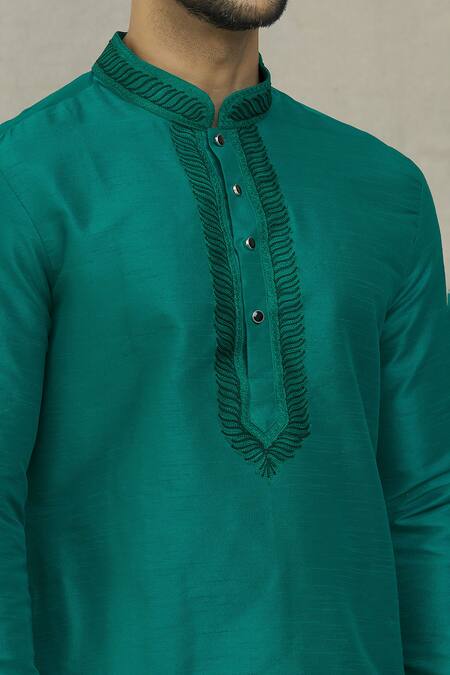Shop_Arihant Rai Sinha_Green Silk Embroidery Leaf Thread Yoke Kurta Set_Online_at_Aza_Fashions