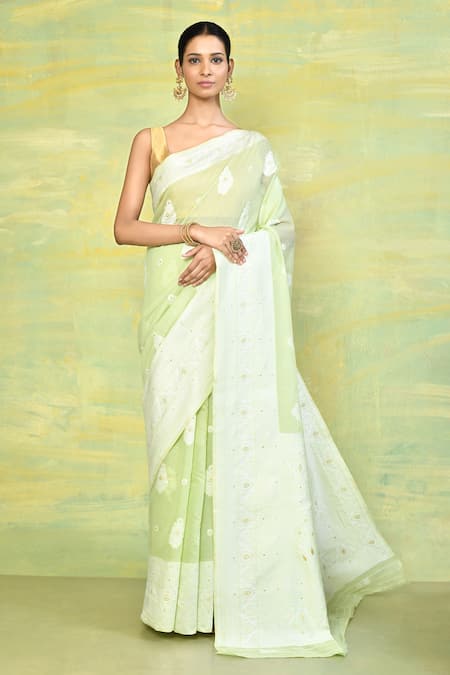 Nazaakat by Samara Singh Green Cotton Silk Woven Floral Flower Butti Pattern Saree With Running Blouse