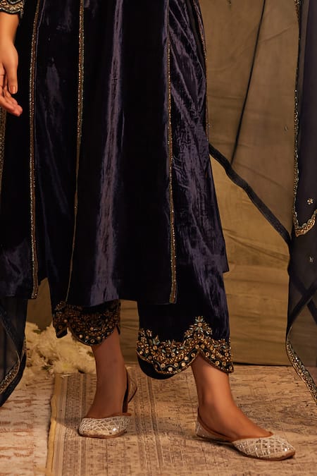 Tabeer India_Blue Silk, Velvet, Crepe, Organza Sequins, Mirrors Scoop Embellished Kurta Set _Online_at_Aza_Fashions