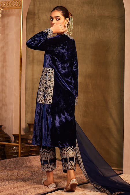 Tabeer India Silk Velvet Neckline Embellished Kurta Set 