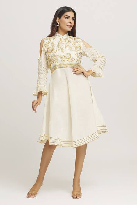 Shop_Kunwarani Ritu_Cream Cotton Embroidery Floral Stand Collar Yoke Dress  _Online_at_Aza_Fashions
