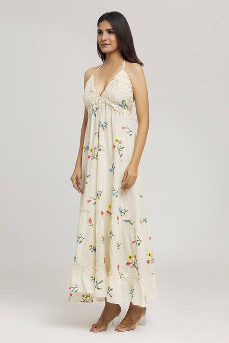 Buy_Kunwarani Ritu_Cream Cotton Hand Embroidery Floral V Neck Bud Dress  _Online_at_Aza_Fashions