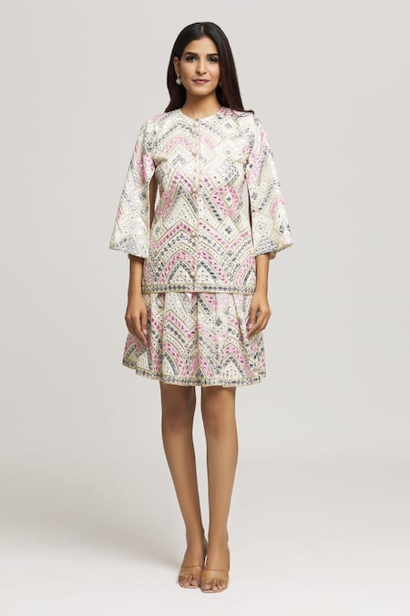 Kunwarani Ritu_White Georgette Hand Embroidery Geometric Round Neck Top With Skirt  _Online_at_Aza_Fashions