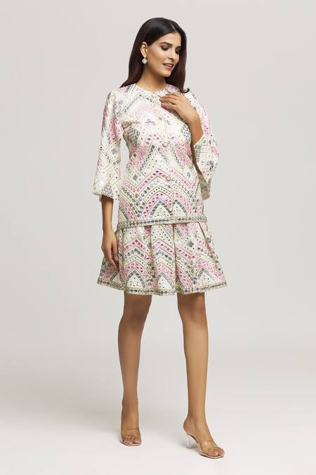 Buy_Kunwarani Ritu_White Georgette Hand Embroidery Geometric Round Neck Top With Skirt  _Online_at_Aza_Fashions