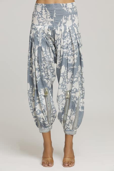 Kunwarani Ritu_Grey Cotton Print Floral Round Neck Short Tunic With Pant  _at_Aza_Fashions