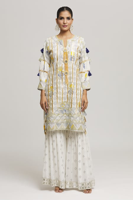 Kunwarani Ritu_White Cotton Embroidery Gota Notched Geometric Kurta Sharara Set  _Online_at_Aza_Fashions