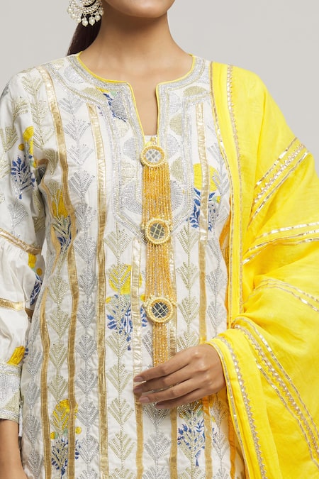 Shop_Kunwarani Ritu_White Cotton Embroidery Gota Notched Geometric Kurta Sharara Set  _Online_at_Aza_Fashions