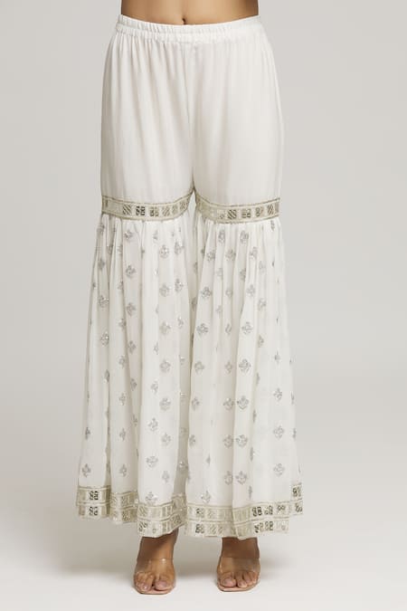 Kunwarani Ritu_White Cotton Embroidery Gota Notched Geometric Kurta Sharara Set  _at_Aza_Fashions