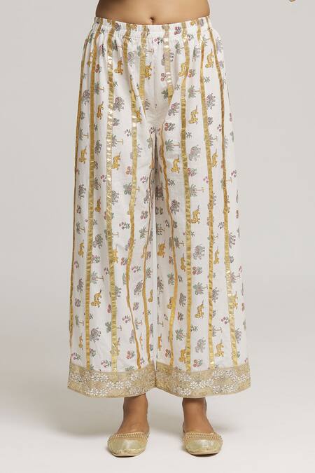 Shop_Kunwarani Ritu_White Cotton Embroidery Zardozi Tear Drop Neck Kurta With Pant  _Online_at_Aza_Fashions