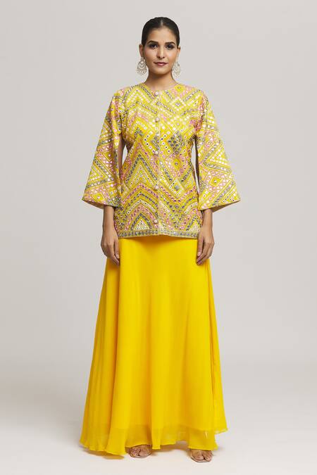 Kunwarani Ritu_Yellow Georgette Mirrors, Embroidery Round Neck And Thread Tunic With Skirt _Online_at_Aza_Fashions