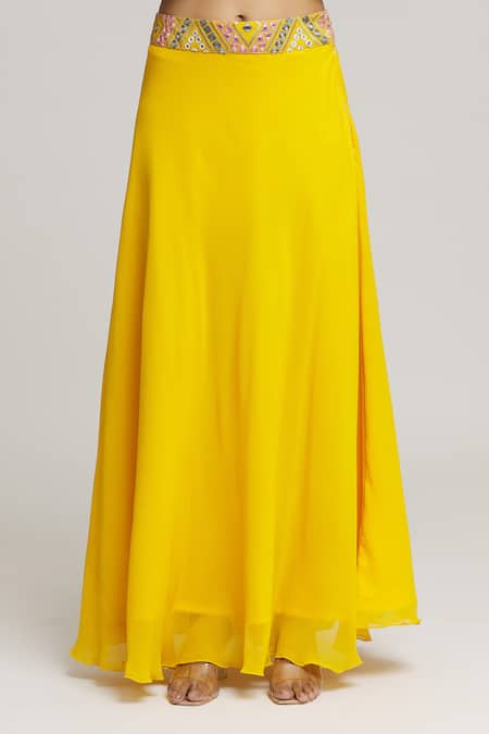 Kunwarani Ritu_Yellow Georgette Mirrors, Embroidery Round Neck And Thread Tunic With Skirt _at_Aza_Fashions