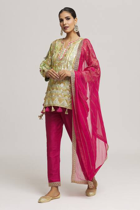 Shop_Kunwarani Ritu_Green Cotton Tassels, Embroidery Split V-neck Gota Tunic Pant Set _Online_at_Aza_Fashions