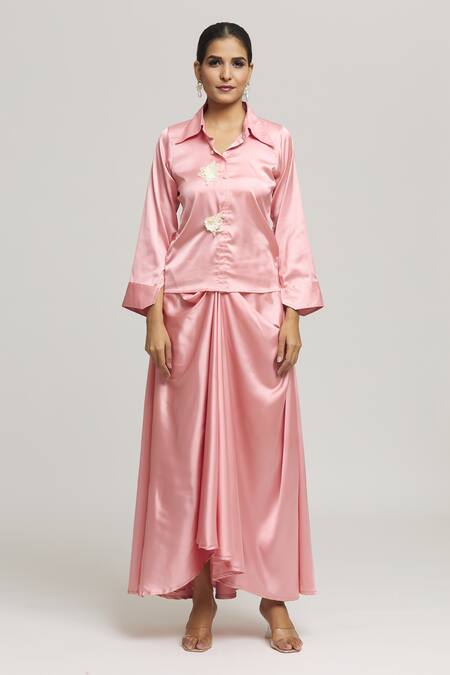 Kunwarani Ritu Pink Satin Embroidery Collared 3d Placement Applique Shirt With Skirt at Aza Fashions Kunwarani Ritu_Pink Satin Embroidery Collared 3d Placement Applique Shirt With Skirt _at_Aza_Fashions