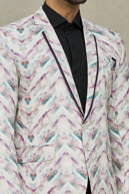 Arihant Rai Sinha_Cream Cotton Chevron Print Blazer _at_Aza_Fashions
