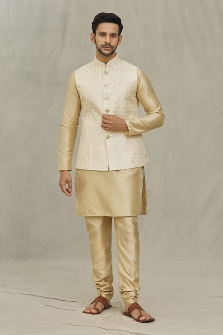 Aryavir Malhotra Diamond Pattern Bundi & Kurta Set 