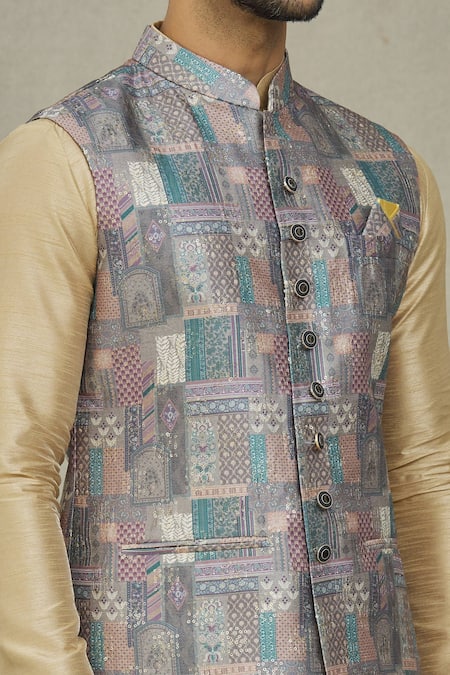 Arihant Rai Sinha_Gray Silk Mughal Print Sleeveless Bundi _at_Aza_Fashions