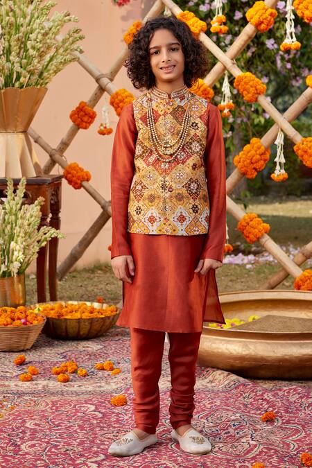 Kalista Yellow Chanderi Embroidery Mihir Mughal Printed Bundi Set Online at Aza Fashions Kalista_Yellow Chanderi Embroidery Mihir Mughal Printed Bundi Set _Online_at_Aza_Fashions