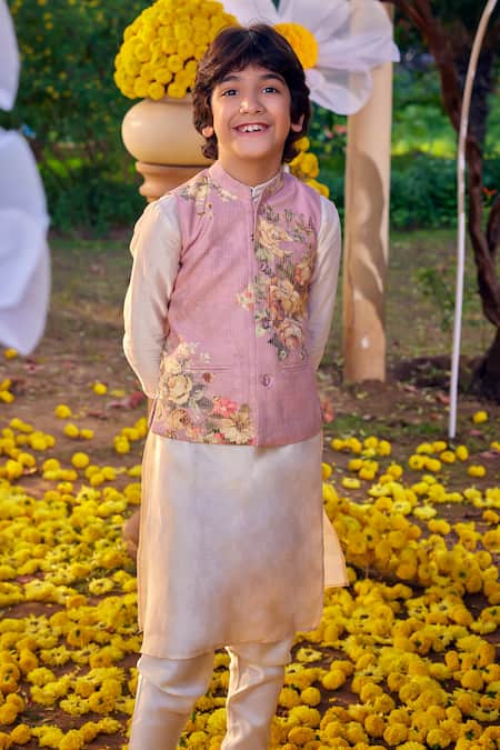 Kalista_Pink Chanderi, Silk Embroidery Floral Pattern Bundi Kurta Set _at_Aza_Fashions