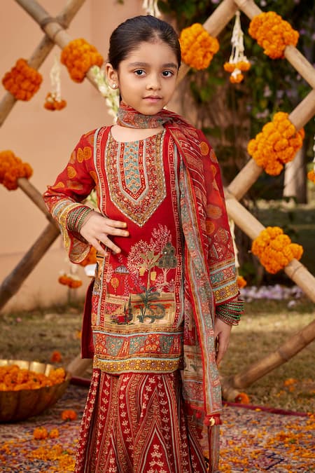 Buy_Kalista_Red Viscose, Georgette Beads, Sequins Siah Floral Pattern Kurta Gharara Set _Online_at_Aza_Fashions