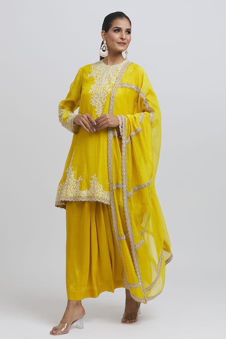 Buy_Anamika Khanna_Yellow Silk Lace, Embroidery Round Neck A-line Kurta Pleated Skirt Set_Online_at_Aza_Fashions